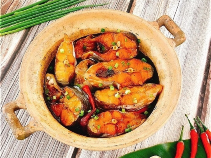 Cá bông lau kho tộ
