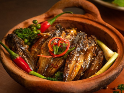 Cá trốt trứng kho